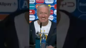 🤣 DD taquine un journaliste suédois sur le style de jeu des Bleus ! #suede #football #france #euro