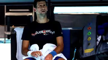 Djokovic est accusé d'avoir menti et reconnaît ses "erreurs