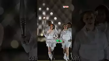✨ MARIE-JOSÉ PÉREC ET TEDDY RINER ALLUMENT LA VASQUE OLYMPIQUE ! #jo2024 #shorts
