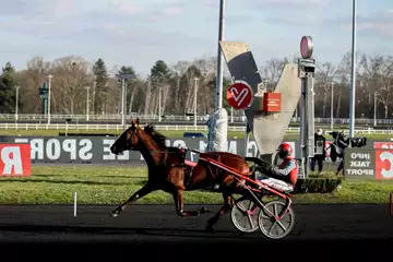 Prix de l'Ille et Vilaine, Eva de Guérinière auf der Rennbahn von Paris Vincennes