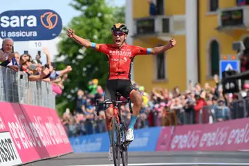 Giro : Buitrago chute... mais remporte la 17e étape !