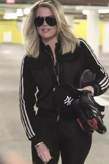 Khloe Kardashian se remet au sport et arbore une silhouette parfaite !