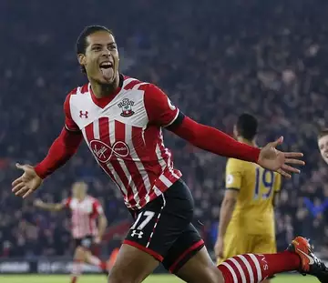 Virgil Van Dijk, le défenseur le plus cher de tous les temps !