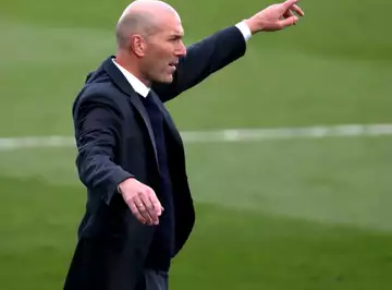 Zidane en héros à Marseille dans la lutte contre les déserts médicaux dans les cités