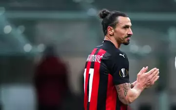 WTF - Ibrahimovic fait exploser la vitre du bus du Milan AC...