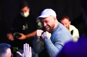 MMA : Conor McGregor et la police française, l'image devient virale...