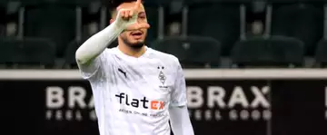 Man Utd : Bensebaini dans le viseur