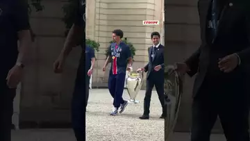 🇫🇷 Les joueurs du PSG arrivent à l'Elysée pour rencontrer Emmanuel Macron #psg #championsleague