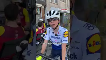 😅🚴 Un jeune de 14 ans s'est mêlé aux coureurs de Cofidis #shorts #tourdefrance #cyclisme