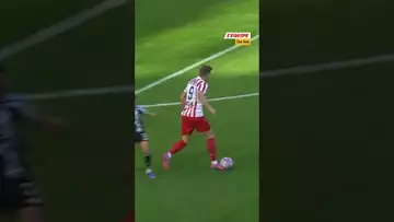 👏🇫🇷 Une superbe inspiration signée... Antoine Griezmann ! #football #griezmann #shorts
