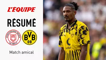 Football : Dortmund écrase les Allemands de Siegen pour son premier match de préparation