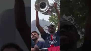 🤩 Le défilé du PSG sur les Champs-Elysées #psg #championsleague #football