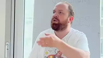 Dialogue entre les téléspectateurs et les journalistes de L'Équipe : Le petit filet d'Antoine Pineau