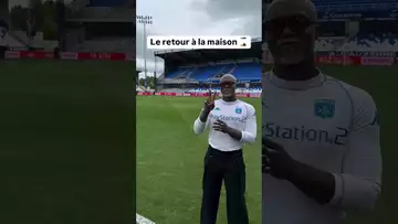 Djibril Cissé est de retour chez lui … à Auxerre 😍 #shorts #football