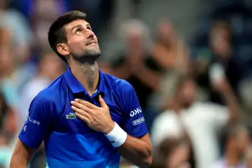 La justice australienne suspend l'expulsion de Djokovic