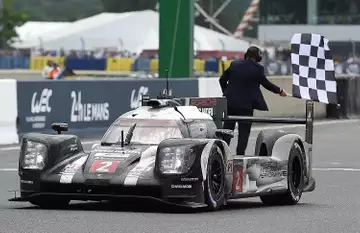 24 Heures du Mans : Porsche béni, Toyota maudit!