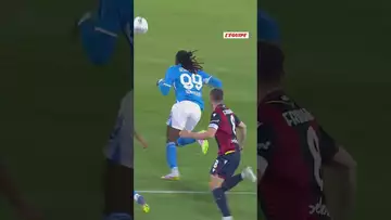 😱⚽️ Frank Anguissa est inarrêtable ! #seriea #napoli #football