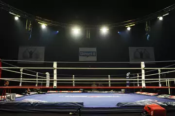 Boxe : Haney craque Kambosos et devient champion des poids légers