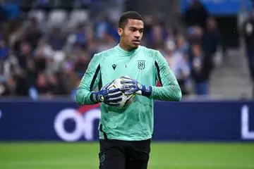 FC Nantes : Kombouaré choisit la logique, "Alban (Lafont) est meilleur que Rémy (Descamps)".