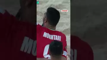 💫⚽️ Quel geste du capitaine iranien ! #beachsoccer #iran #football #lequipe