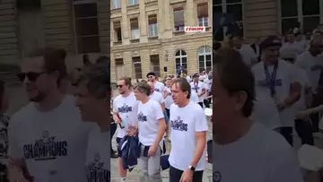 🔥 La haie d'honneur à Bordeaux pour le retour des joueurs de l'UBB ! #shorts #rugby