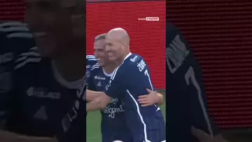 😍Zizou passeur décisif pour Pauleta #shorts #football #zidane