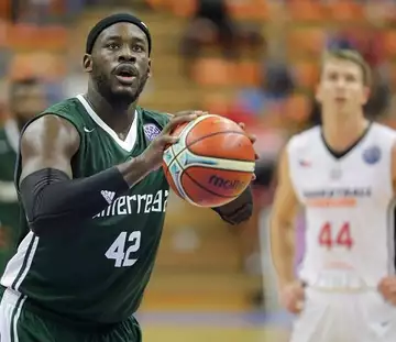 L’équipe de basket de Nanterre bat Nymburk !