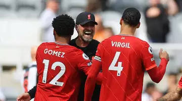 Liverpool met la pression sur City