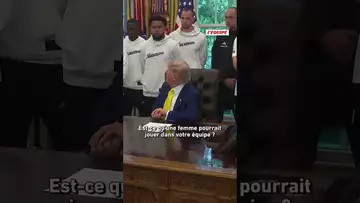 🤔⚽️ La séquence lunaire entre Donald Trump et les joueurs de la Juventus #shorts #lequipe #football