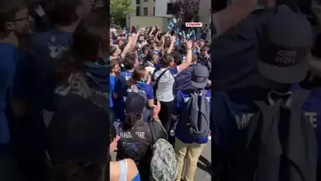 🔥 Les ultras de la Karmine Corp ont mis le feu aux abords des Arenes d’Evry #karminecorp #lol