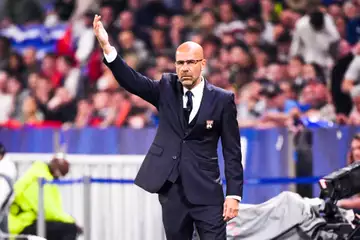 OL : Peter Bosz doit rester, "il faut lui donner la chance de continuer".