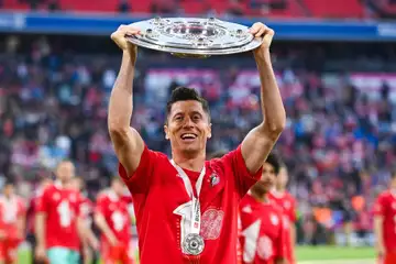 Robert Lewandowski officialise son transfert au Bayern Munich