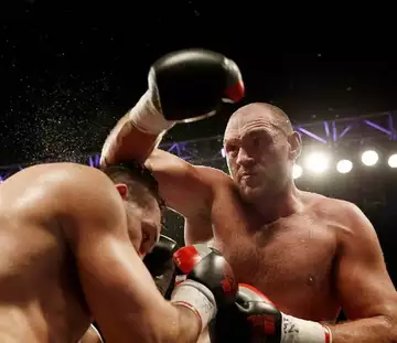 Le boxeur Tyson Fury change à nouveau d’avis et propose trois gros combats l’année prochaine