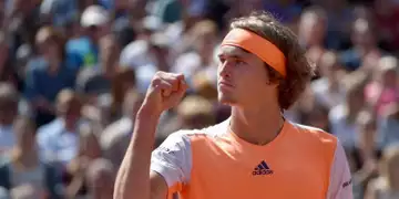 Zverev remporte son troisième titre de l'année à 20 ans!