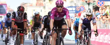 Le tour du chapeau pour Démare !