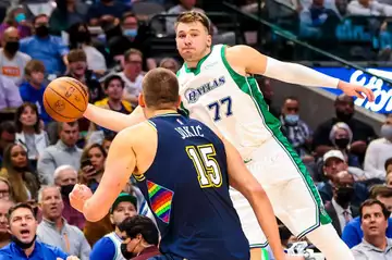 NBA - Giannis, Jokic et Doncic dans le onze de base de la saison