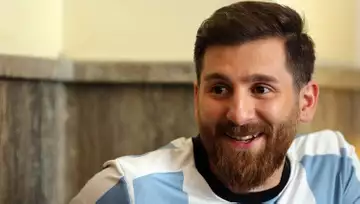 La vie mouvementée du sosie iranien de Lionel Messi!