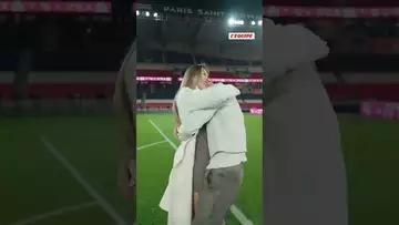 👶🏟️ Qui ne rêverait pas d’avoir ce gender reveal ?!#lucashernandez #genderreveal #football #psg