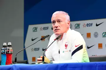 Équipe de France : Didier Deschamps quitte provisoirement les Bleus après le décès de son père.