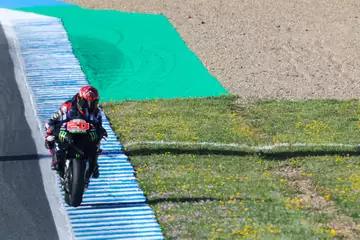 Quartararo termine deuxième derrière Bagnaia et prend la tête du championnat