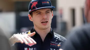 Verstappen joue avec Hamilton et Mercedes