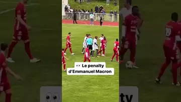 👀Le penalty d'Emmanuel Macron #shorts #football