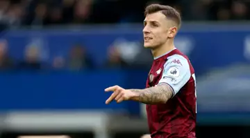 Aston Villa brise le cou d'Everton