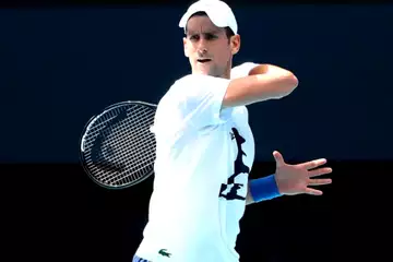 Le gouvernement australien prévoit de renvoyer Djokovic en centre de rétention