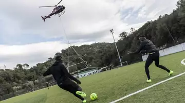 Mario Balotelli affronte un Youtubeur dans un défi hors du commun