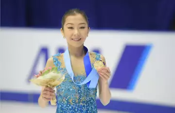 Moment de gêne pour cette jeune patineuse !