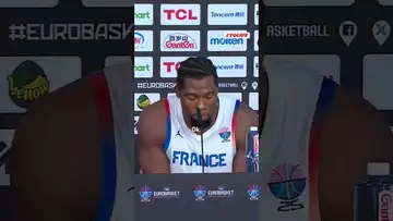 💬 Quand notre journaliste apprend à Guerschon Yabusele le forfait d'Alexandre Sarr à l'Euro