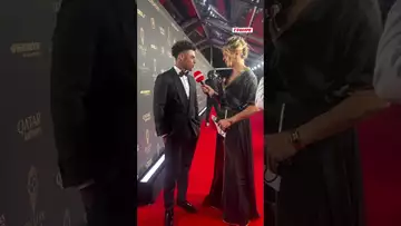 ​😎​ L'élégance de Désiré Doué sur le tapis rouge du Ballon d'Or #ballondor #dembele #doué