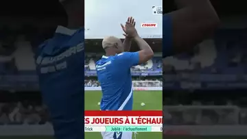 L'entrée de Djibril Cissé sous les applaudissements de l'Abbé-Deschamps 👏 #shorts #football