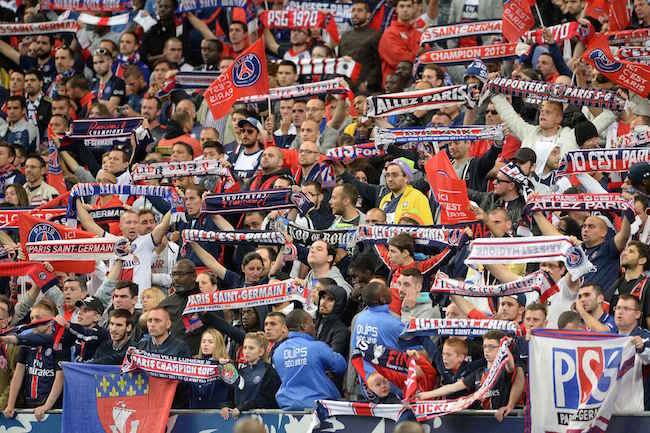 2048x1536-fit_supporters-psg-lors-match-parc-princes-contre-auxerre-30-mai-2015